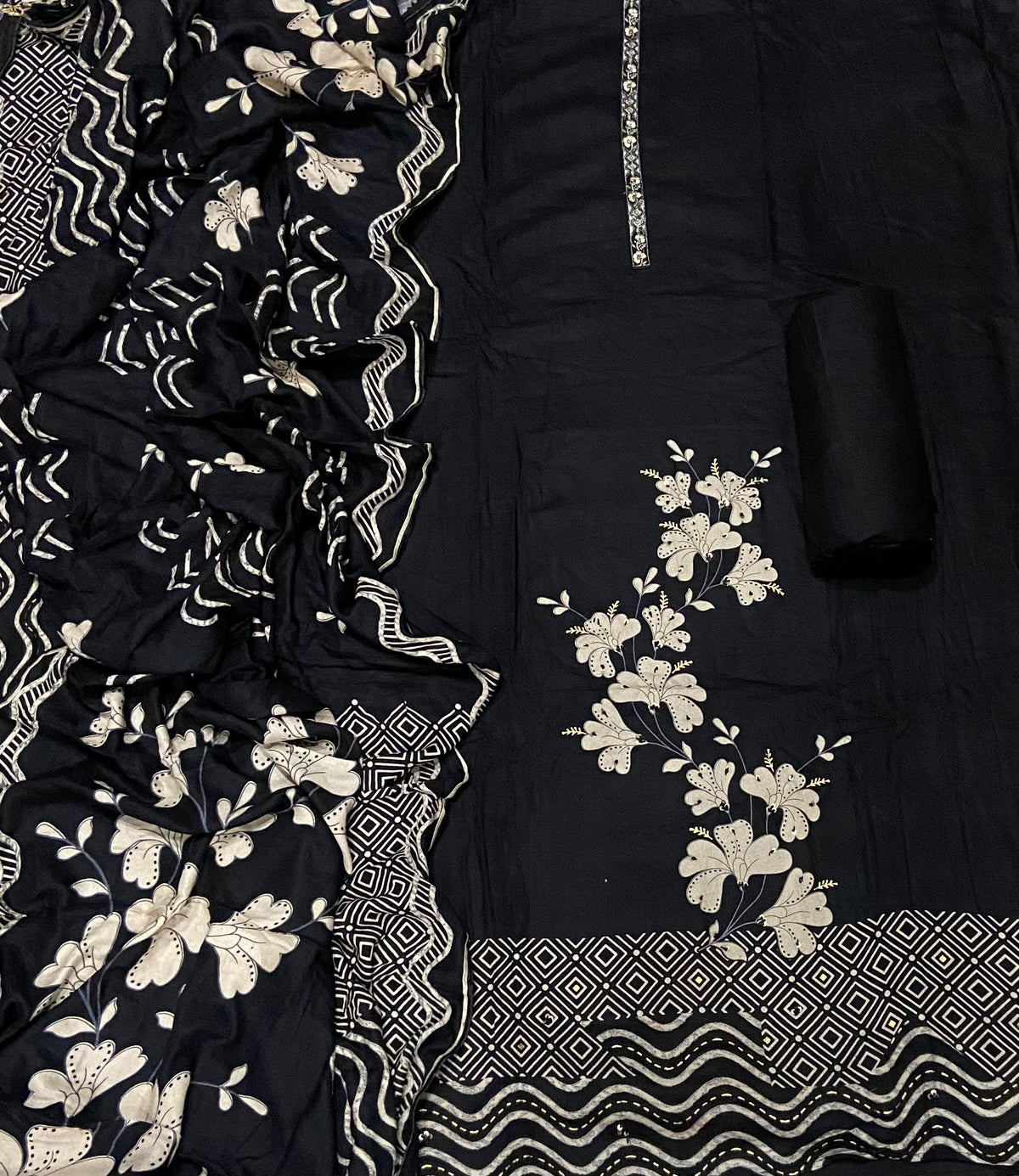 Premium Winter Pashmina Digital Print Suit Set with mirror work