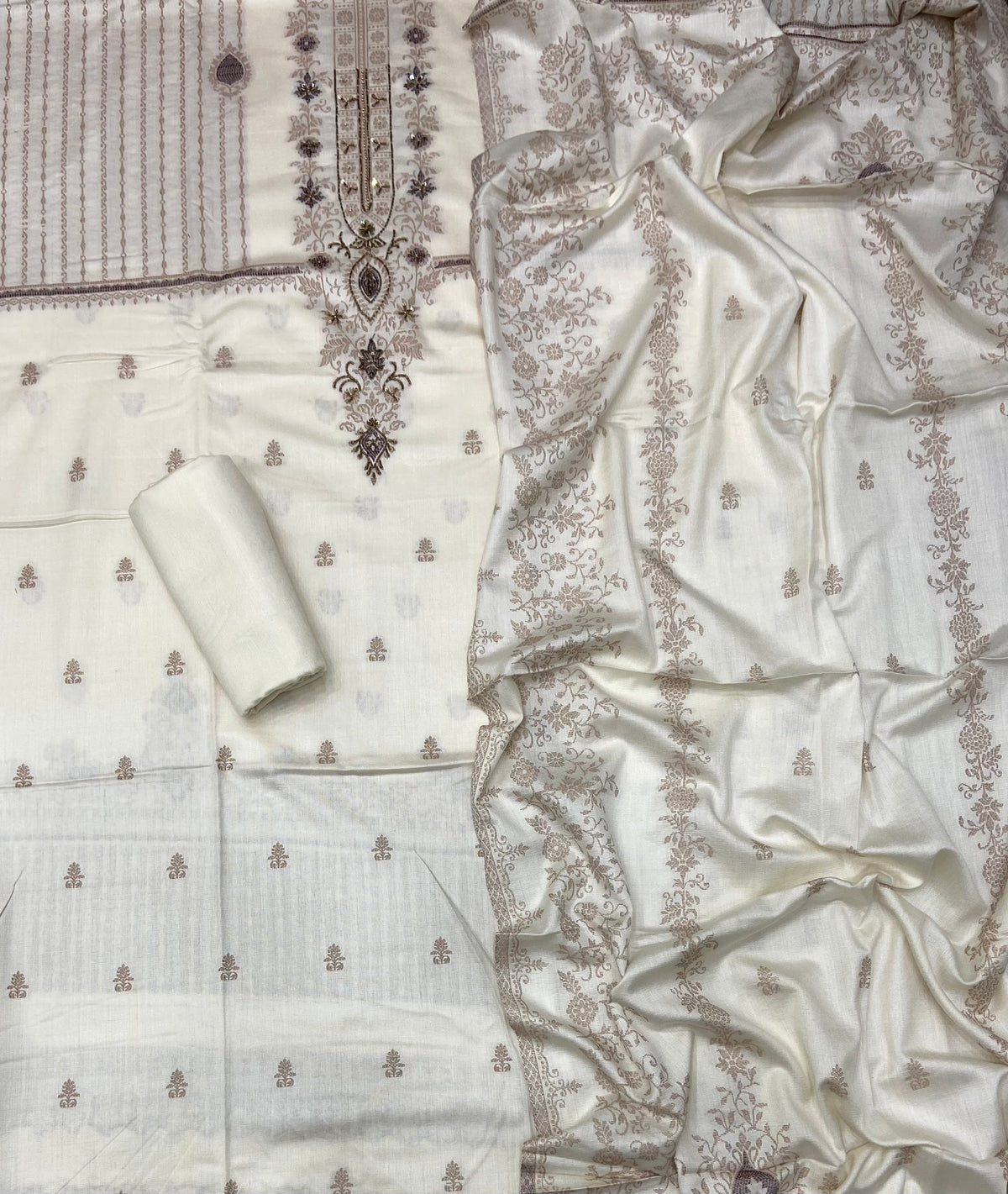 HK Acrylic Winter Suit Set (Avni)