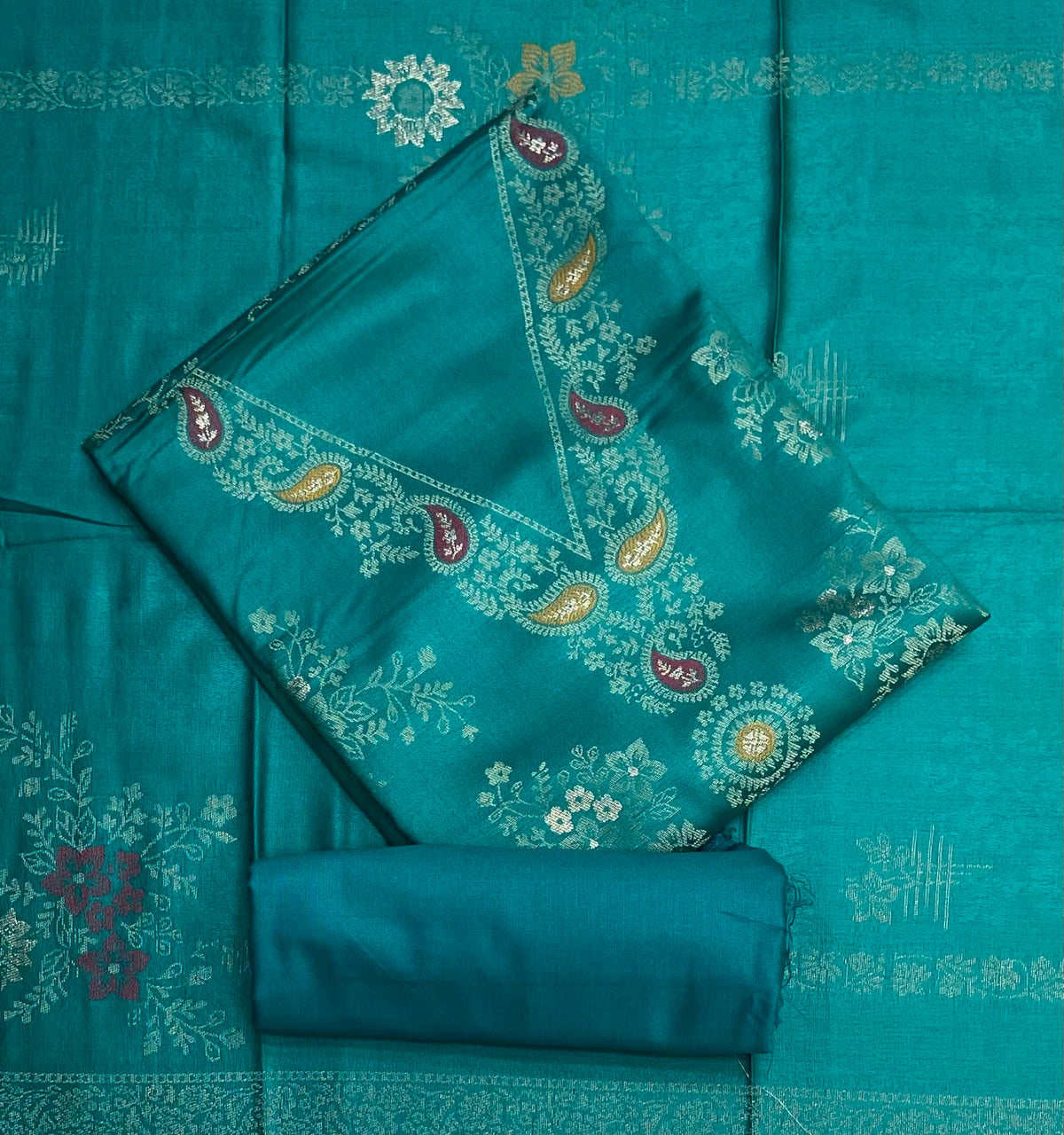 HK Acrowool Winter Suit Set (Aarzu)
