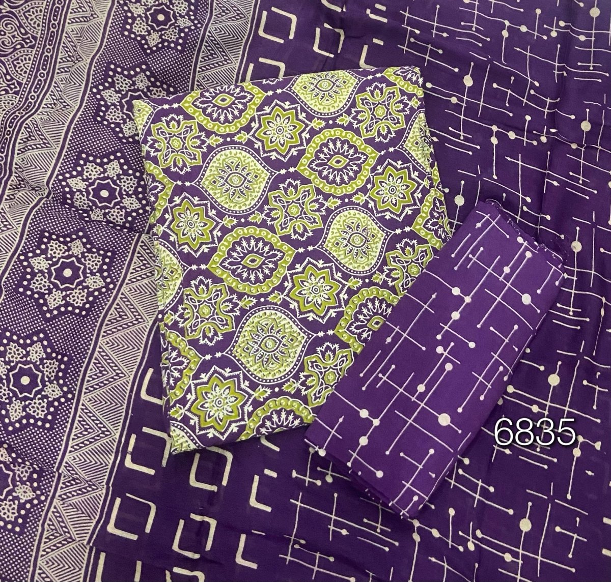 Block Print Elegant Cotton Suit - Yanchi
