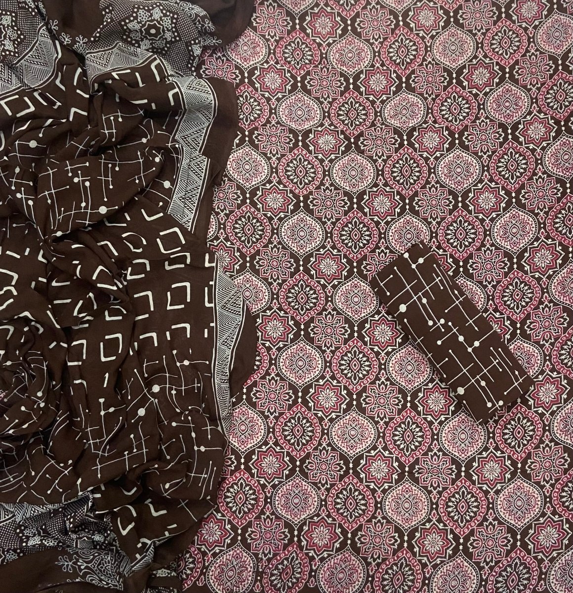 Block Print Elegant Cotton Suit - Yanchi
