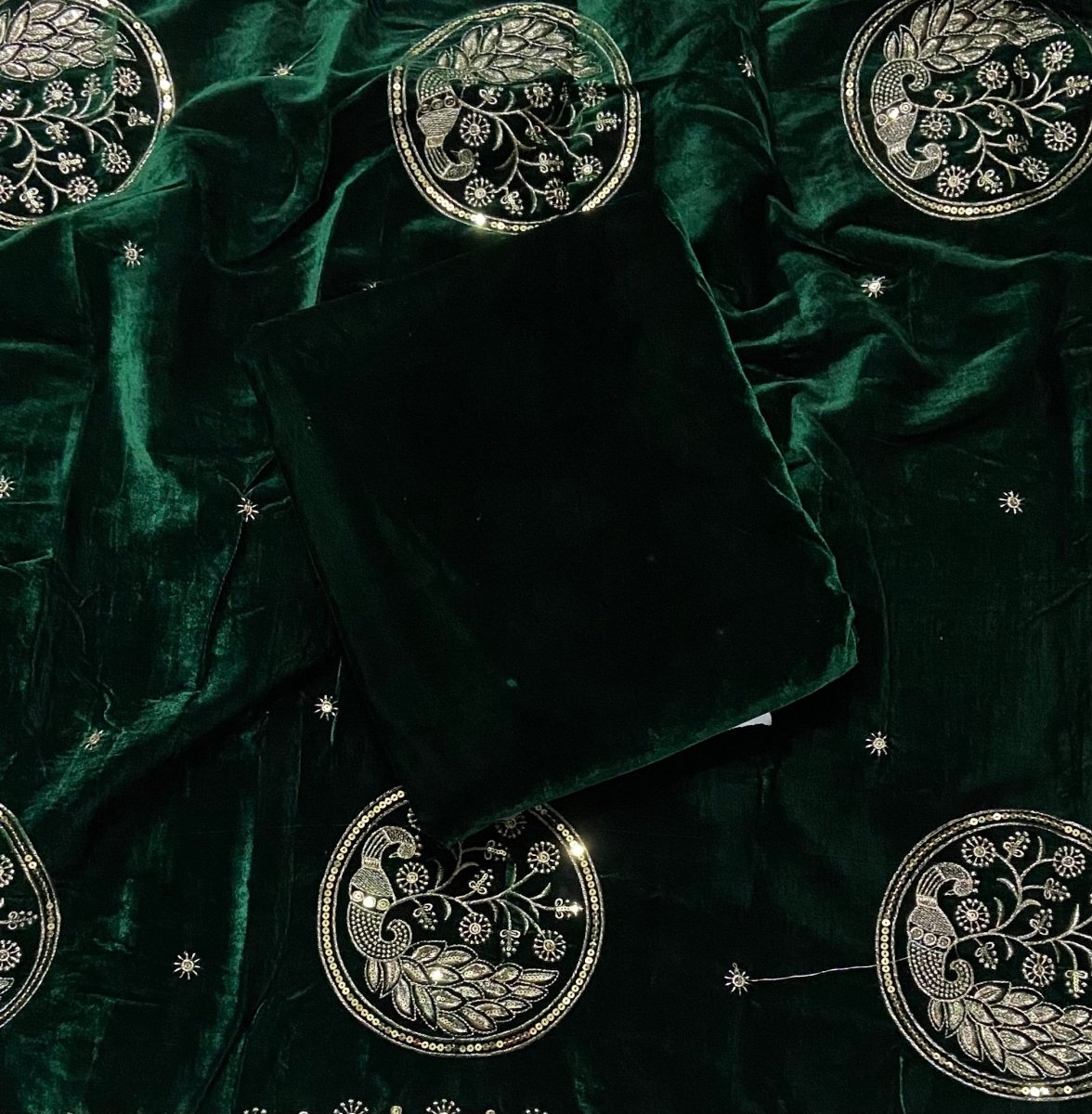 Classy Allover Winter Velvet Suit Set - Yanchi