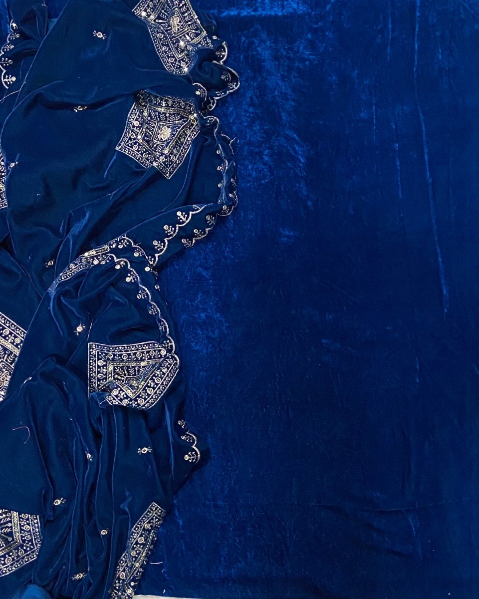 Classy Allover Winter Velvet Suit Set - Yanchi