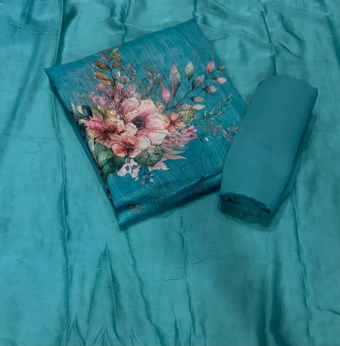 Classy Femora Linen Shimmer Silk Suit Set with Swarovski Work - Yanchi