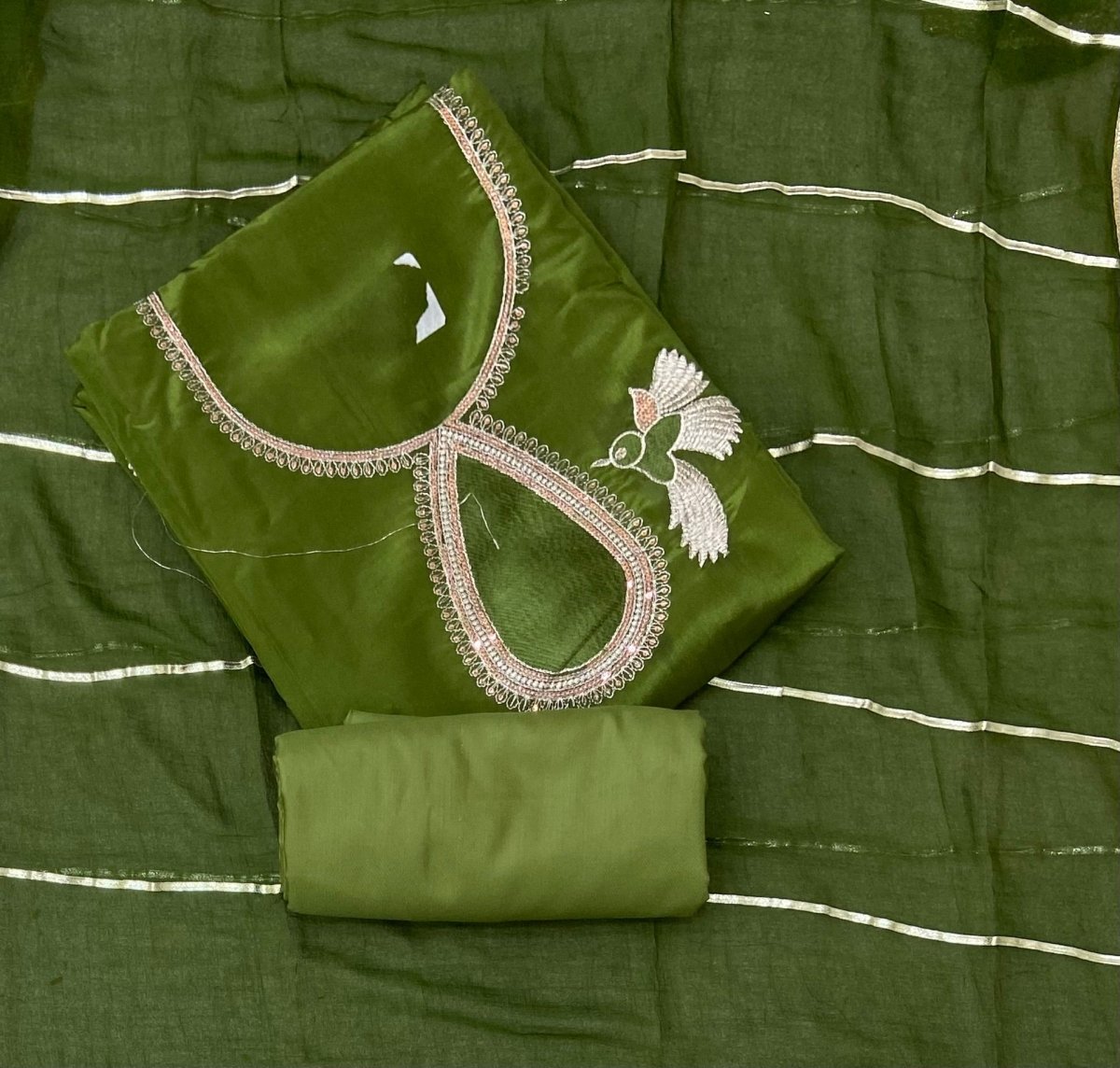 Classy Glass Organza Suit Set - Yanchi