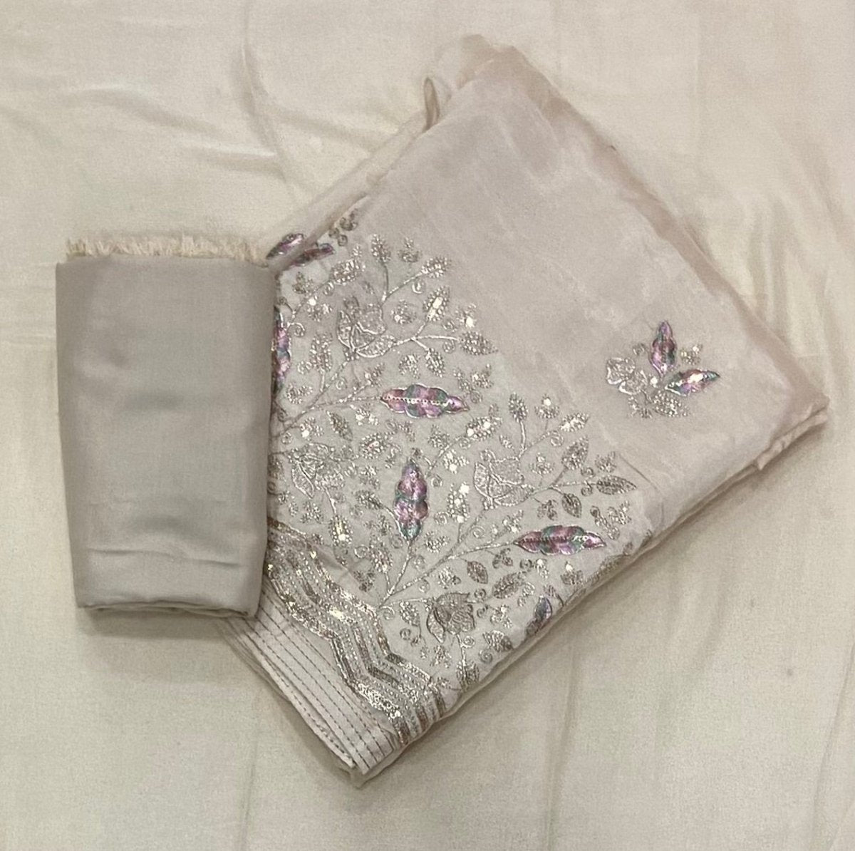 Classy Glass Organza Suit Set - Yanchi