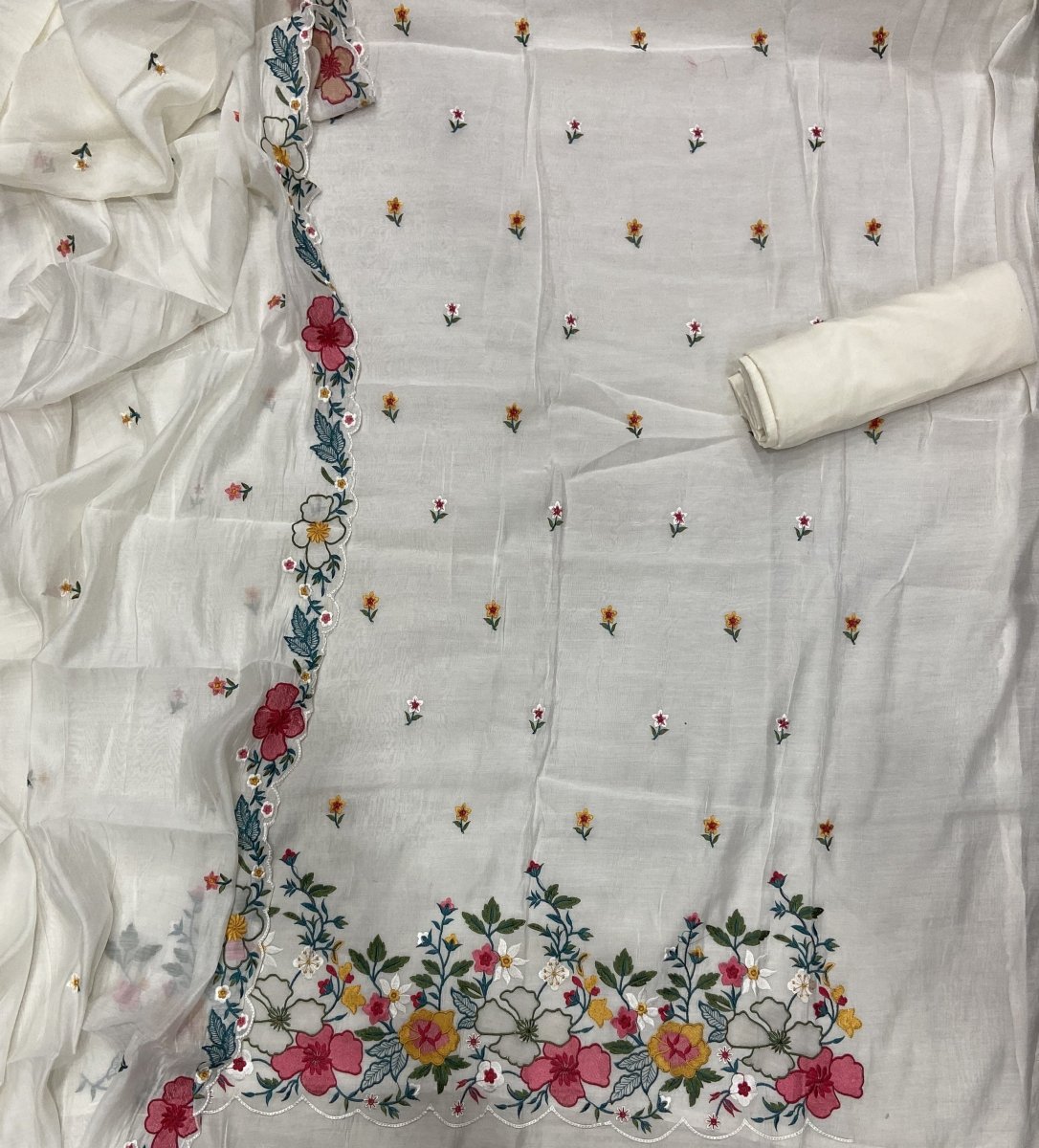 Classy Glass Organza Suit set with dhaga Work - Yanchi