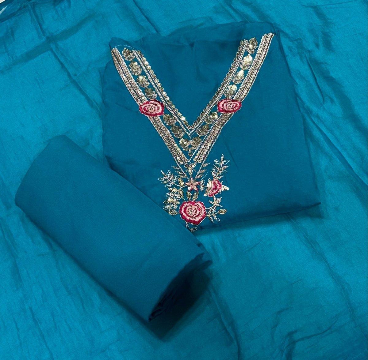 Classy Glass Organza Suit Set with Sequins & Zari Thread Work - Yanchi