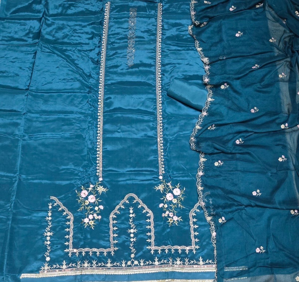 Classy Glass Organza Suit Set with Zari Thread Work - Yanchi