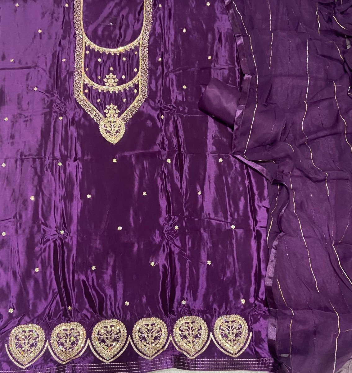 Classy Glass Organza Suit Set with Zari Thread Work - Yanchi