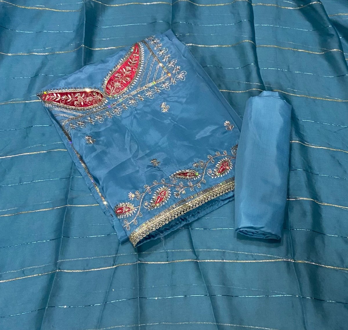 Classy Glass Organza Suit Set with Zari & Thread Work - Yanchi