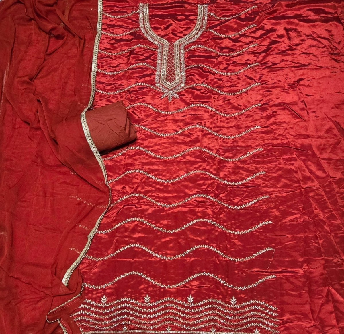 Classy Glass Organza Suit Set with Zari Thread Work - Yanchi