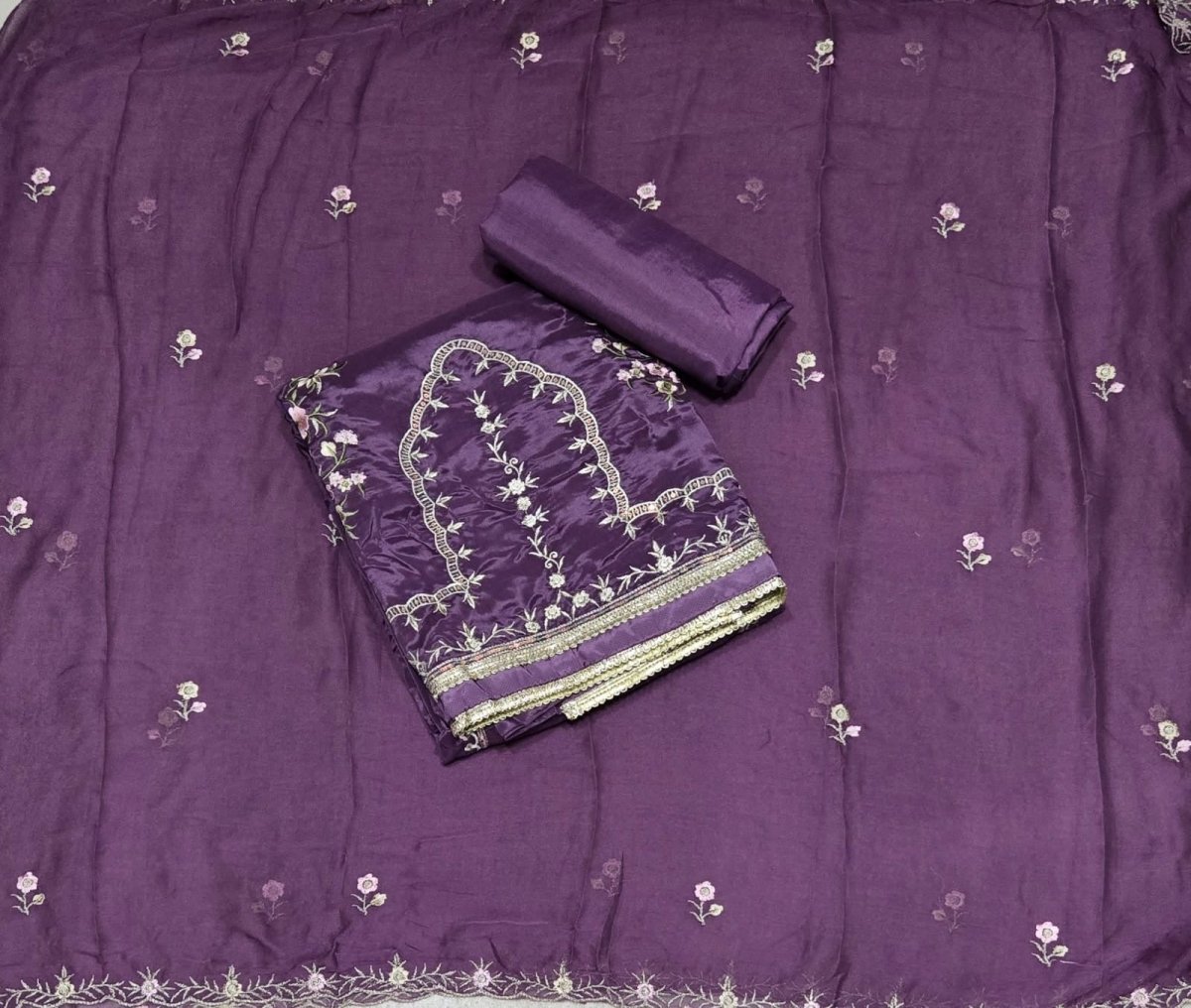 Classy Glass Organza Suit Set with Zari Thread Work - Yanchi