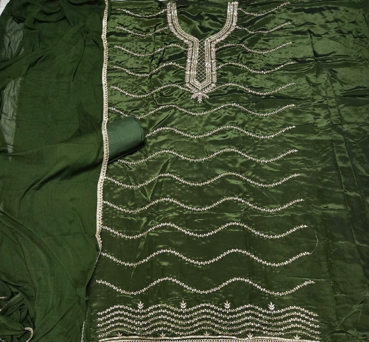 Classy Glass Organza Suit Set with Zari Thread Work - Yanchi