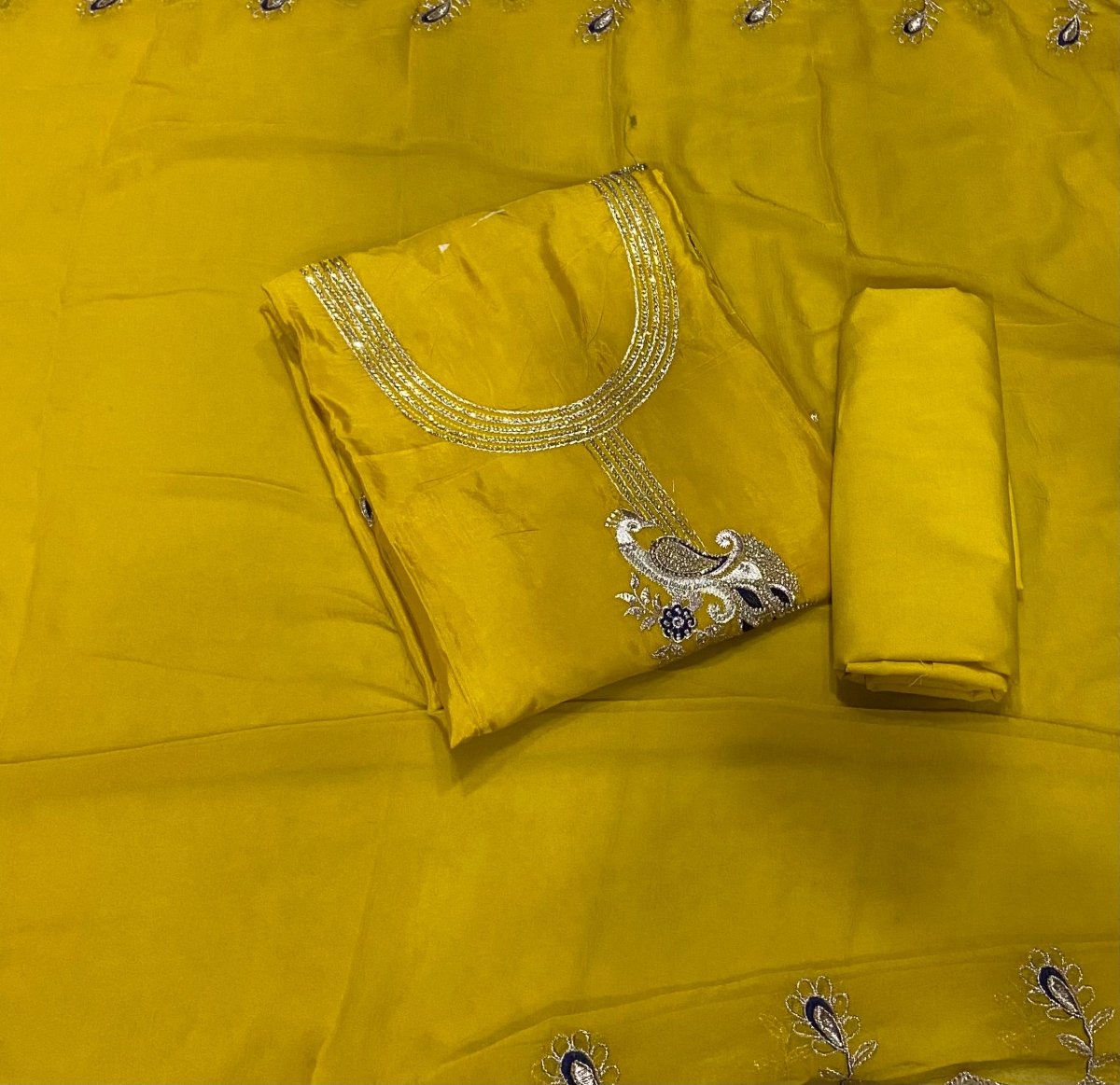 Classy Glass Organza Suit Set with Zari Work - Yanchi