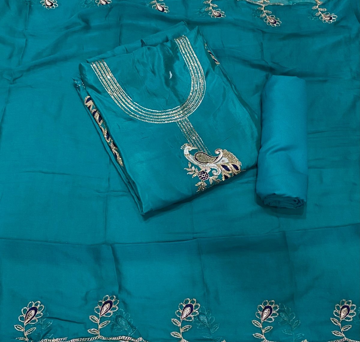 Classy Glass Organza Suit Set with Zari Work - Yanchi