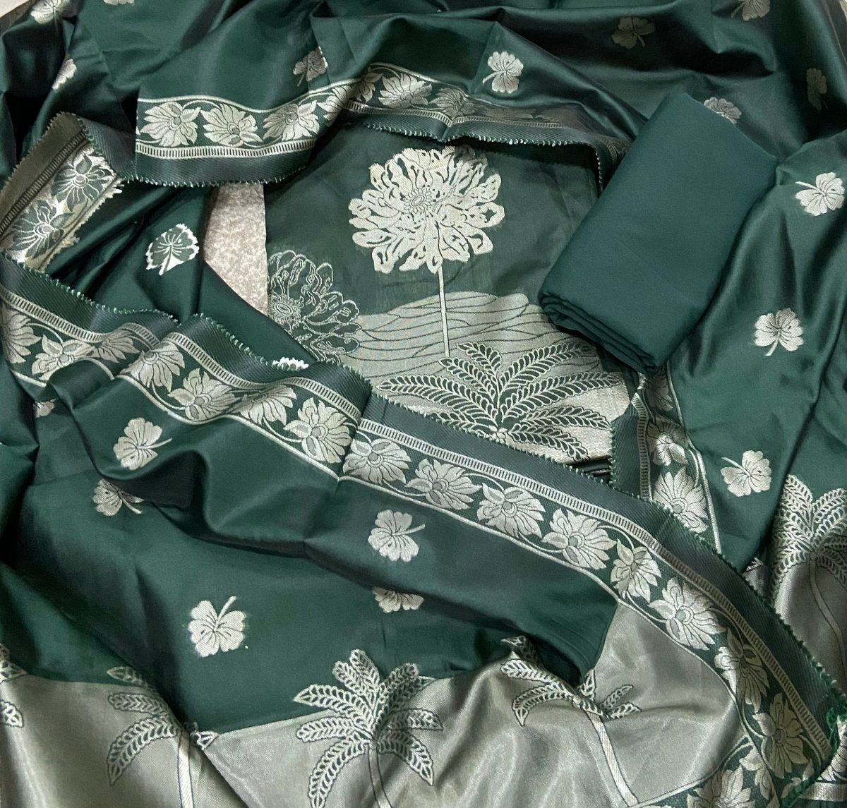 Classy Organza Banarsi Silk Suit Set - Yanchi