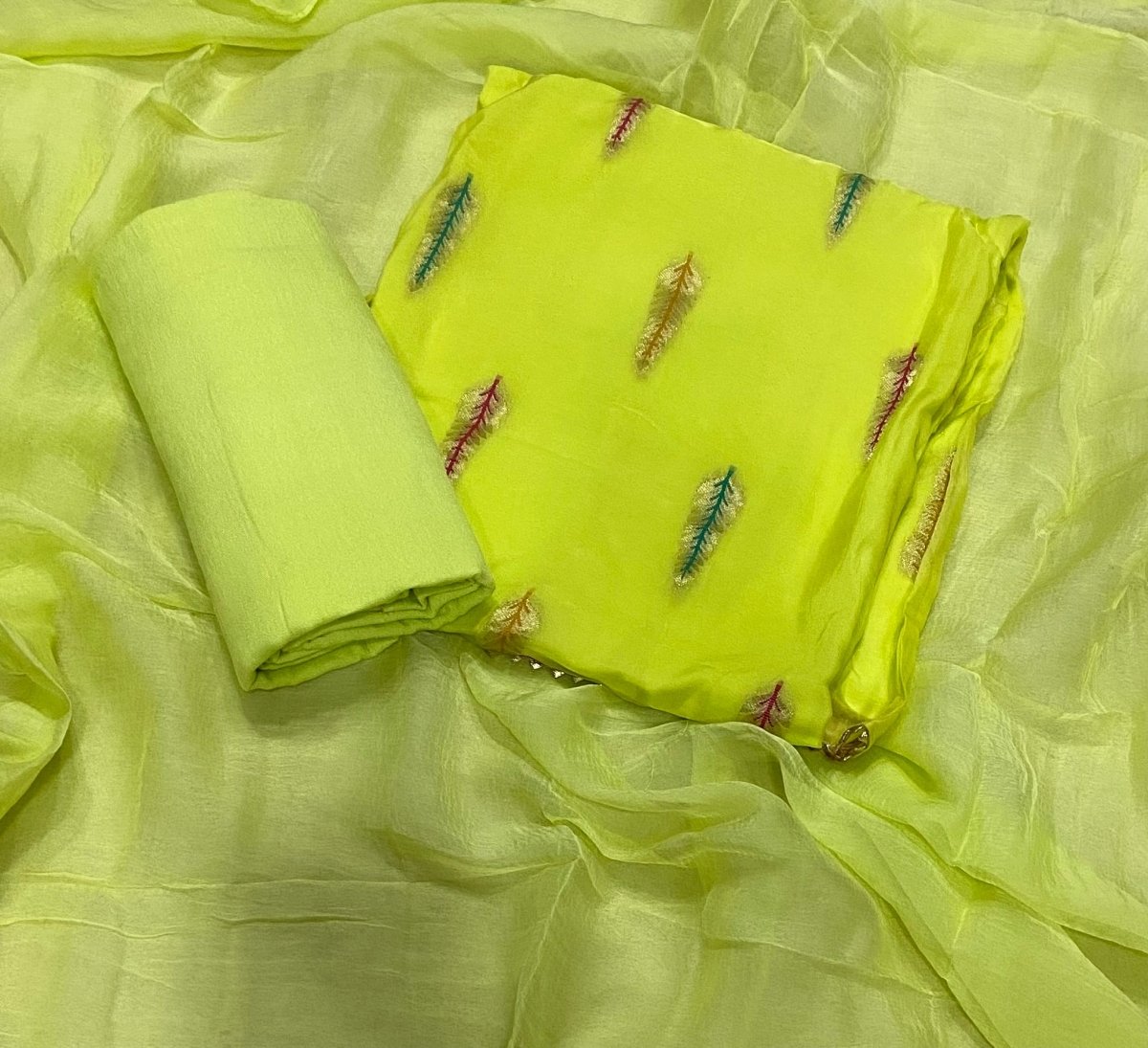 Classy Organza Banarsi Suit Set - Yanchi