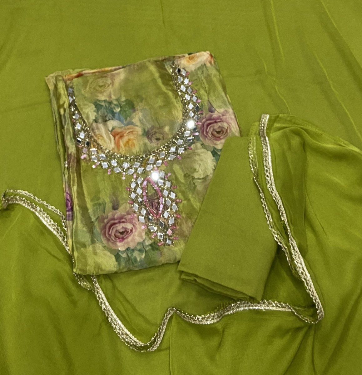 Classy Organza suit set with Mirror Work - Yanchi