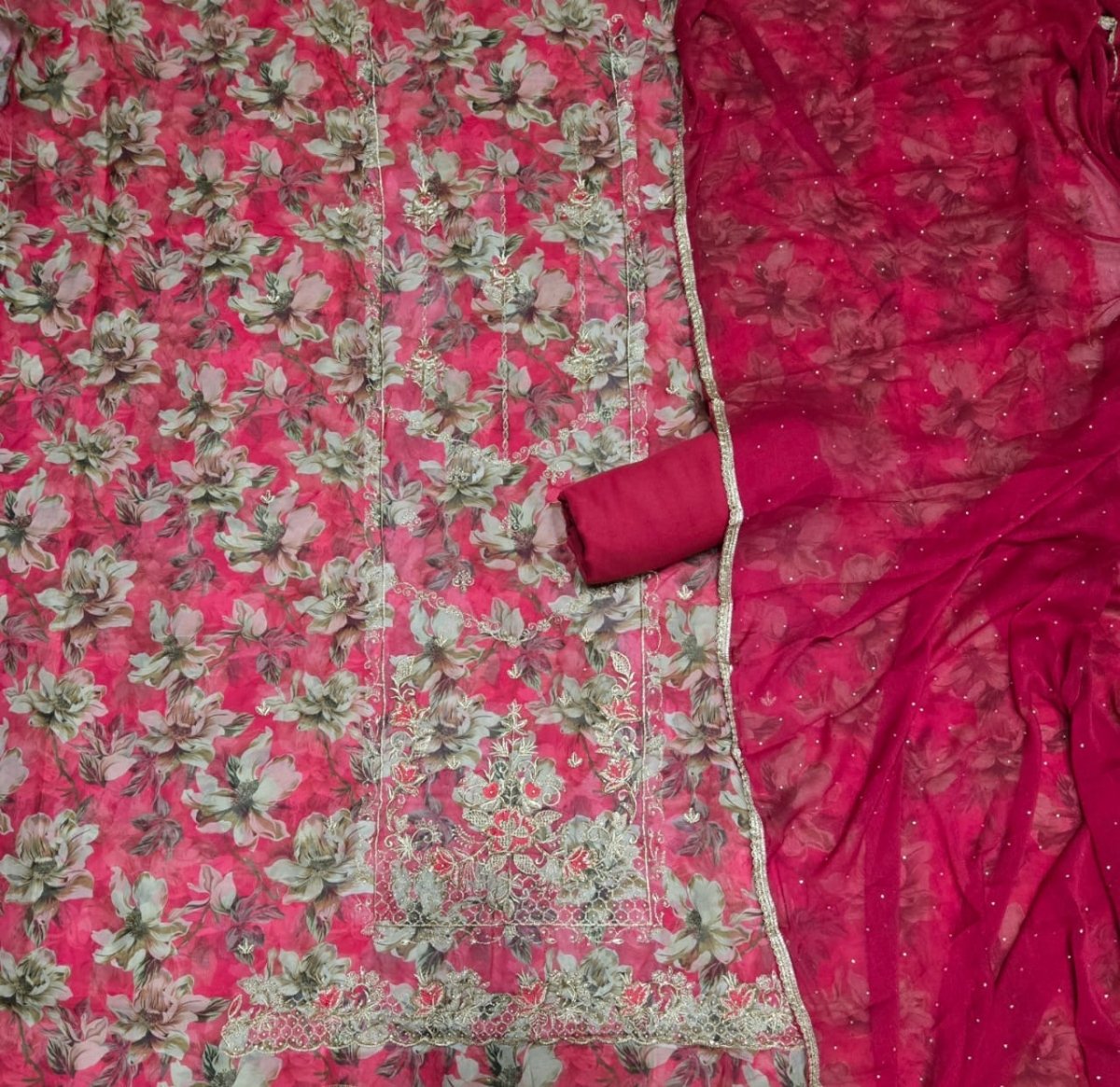 Classy Pure Organza with Heavy Thread Work - Yanchi