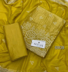 Classy Weaves Gold Crush Suit Set - Yanchi