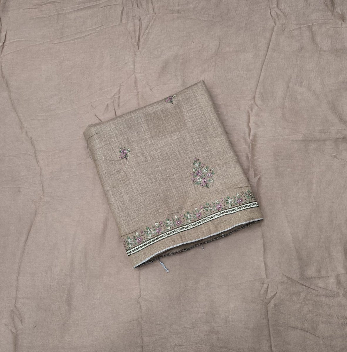 Dhamaka Offer Camric Cotton Suit Set - Yanchi