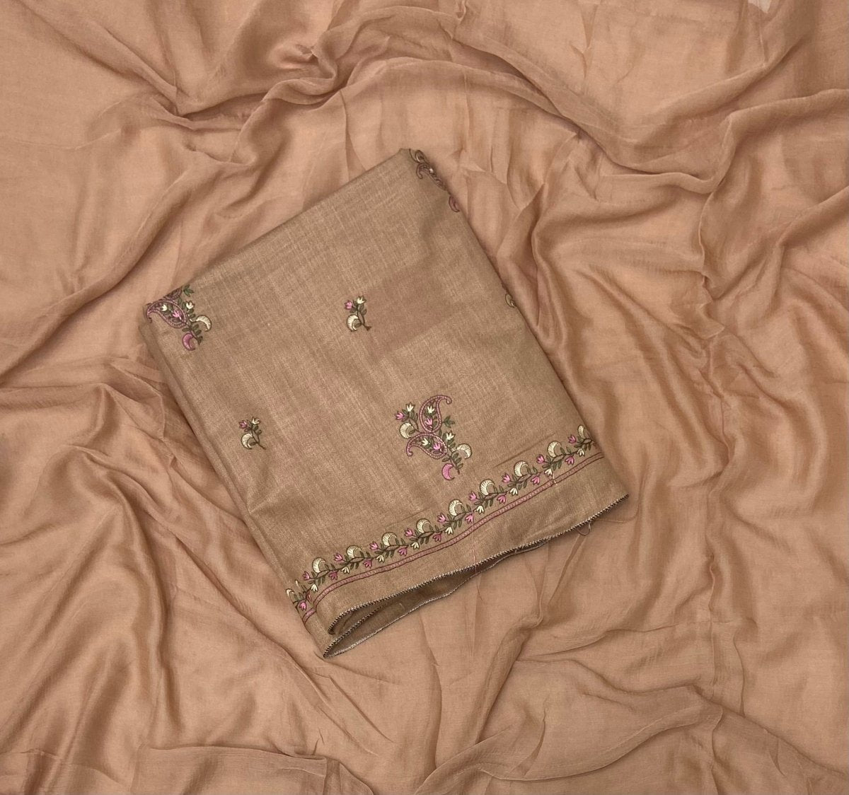 Dhamaka Offer Camric Cotton Suit Set - Yanchi