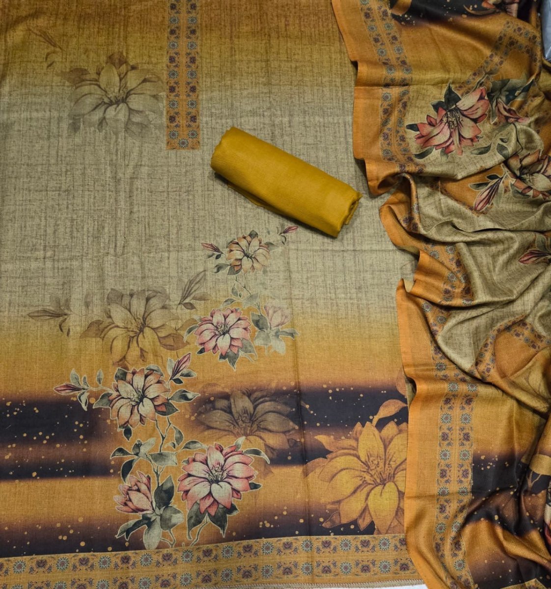 Dhamaka Offer Winter Suit Set - Yanchi