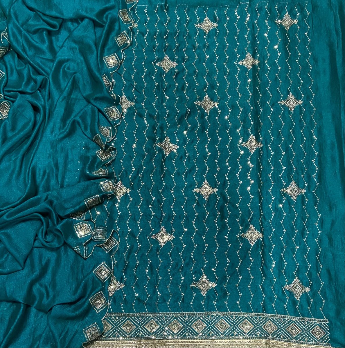 Dhamaka Offer Zomato Suit Set With Zari Work - Yanchi