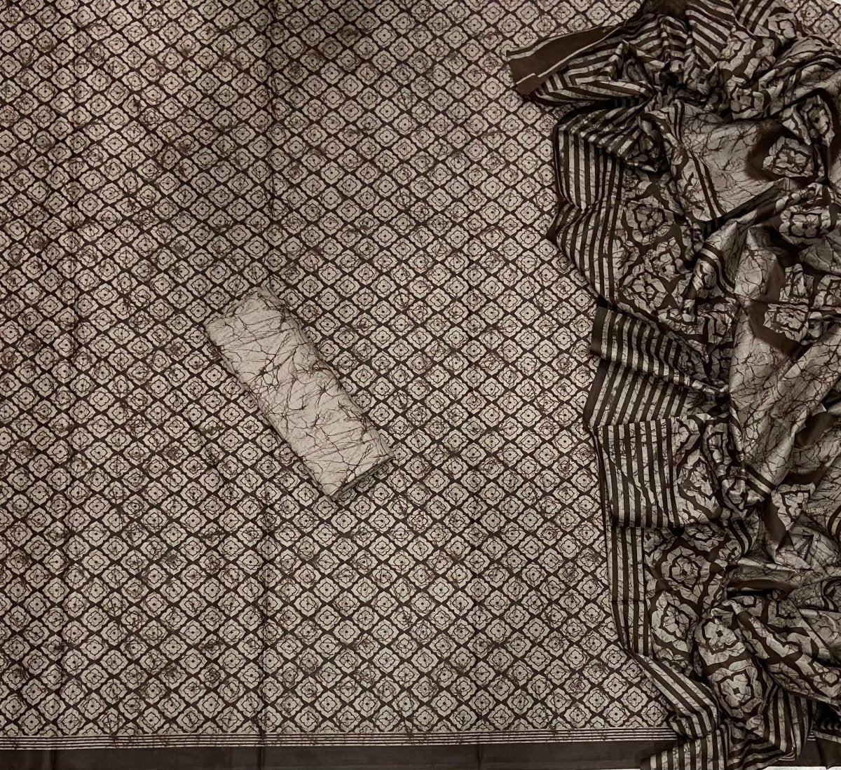 Enchant Cotton Print Suit Set - Yanchi