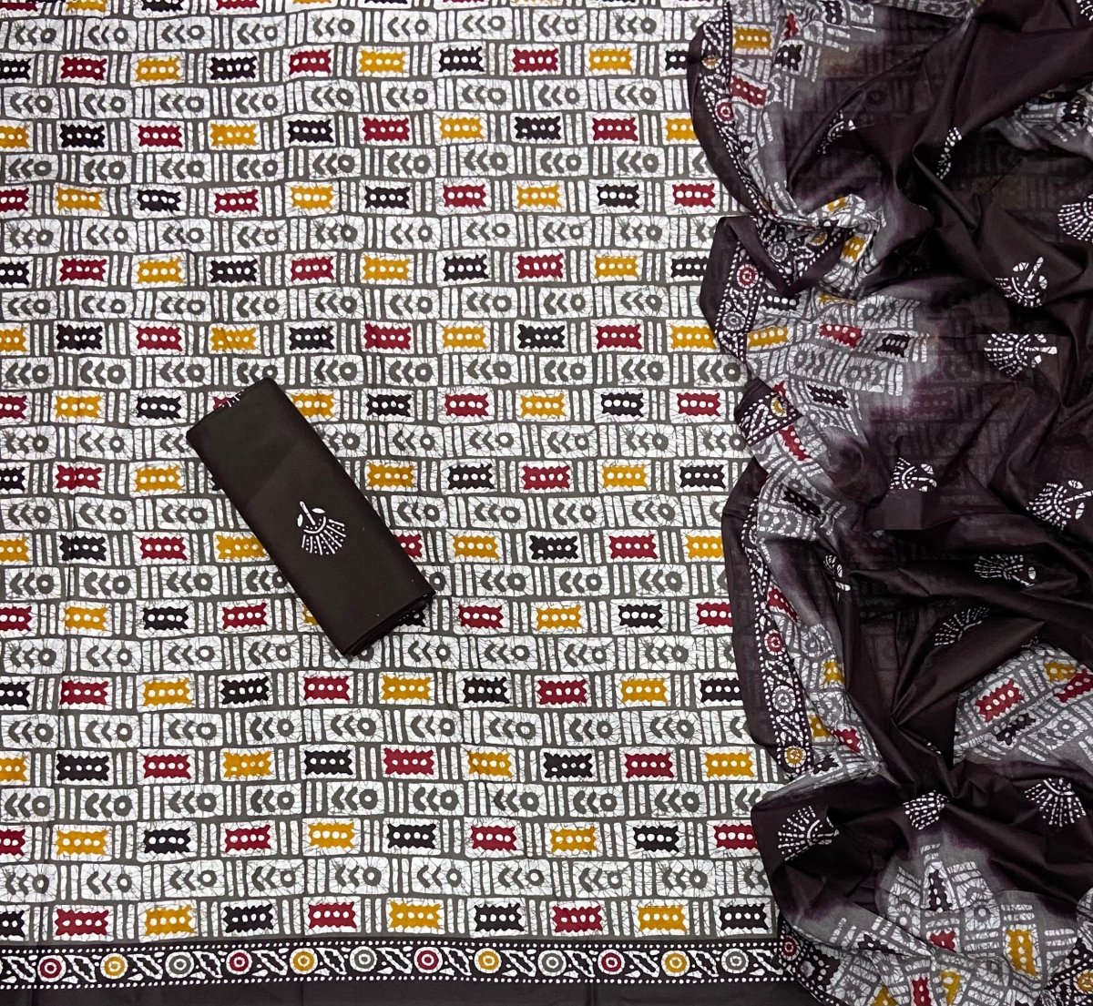 Enchant Cotton Print Suit Set - Yanchi