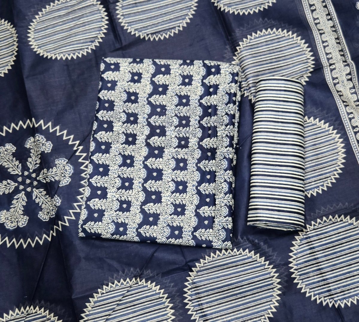 Enchant Cotton Print Suit Set - Yanchi