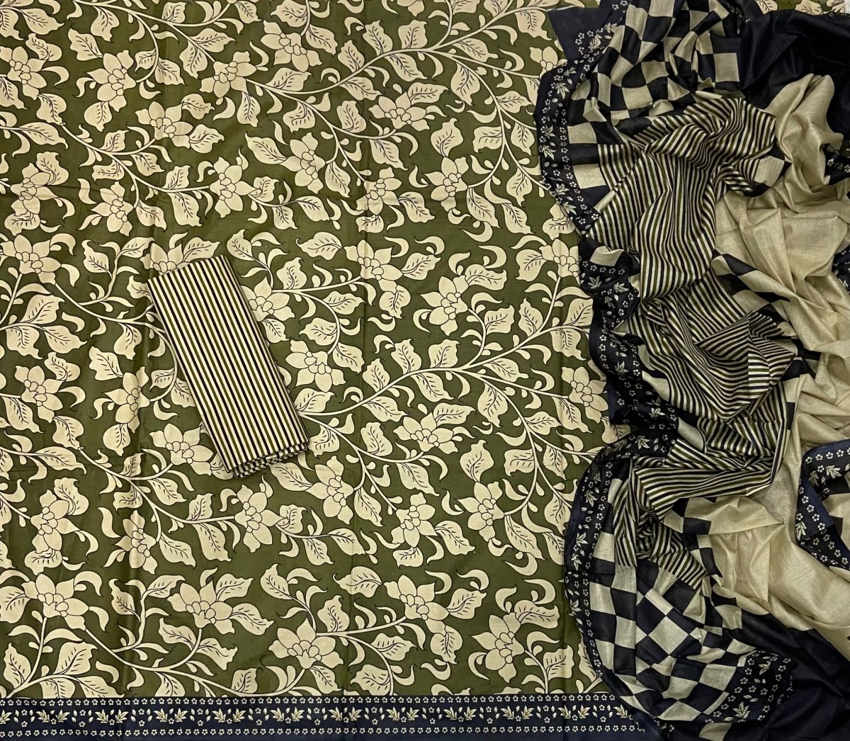 Enchant Cotton Print Suit Set - Yanchi