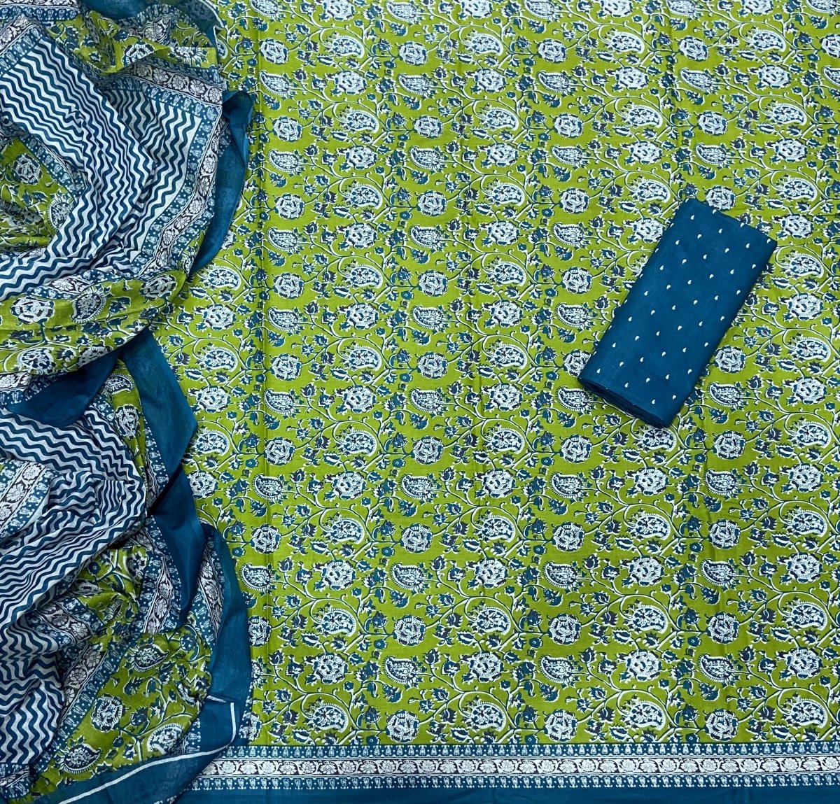 Enchant Cotton Print Suit Set - Yanchi