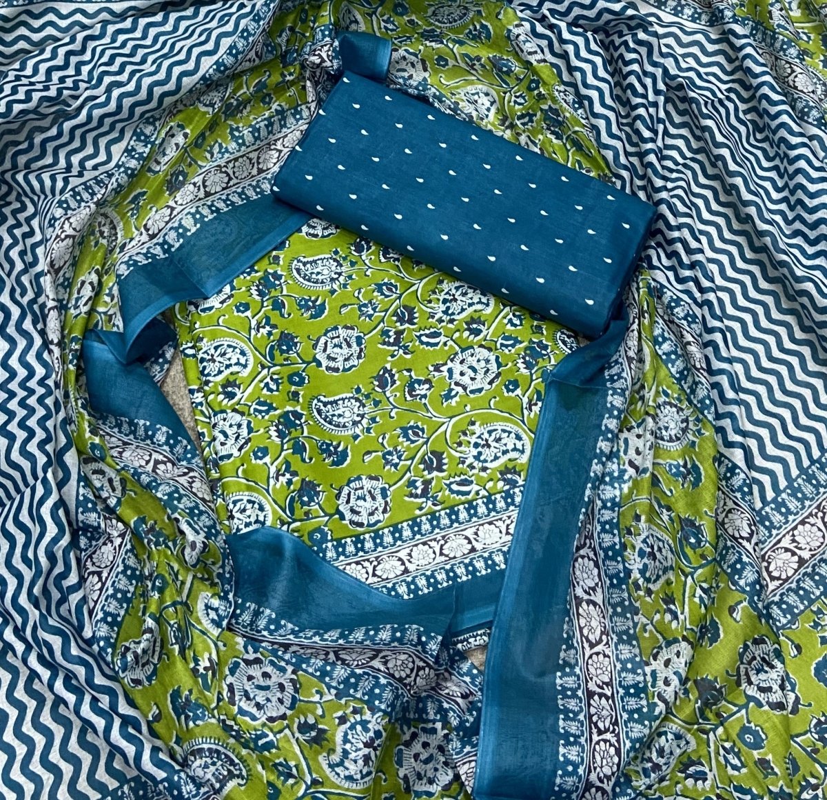 Enchant Cotton Print Suit Set - Yanchi