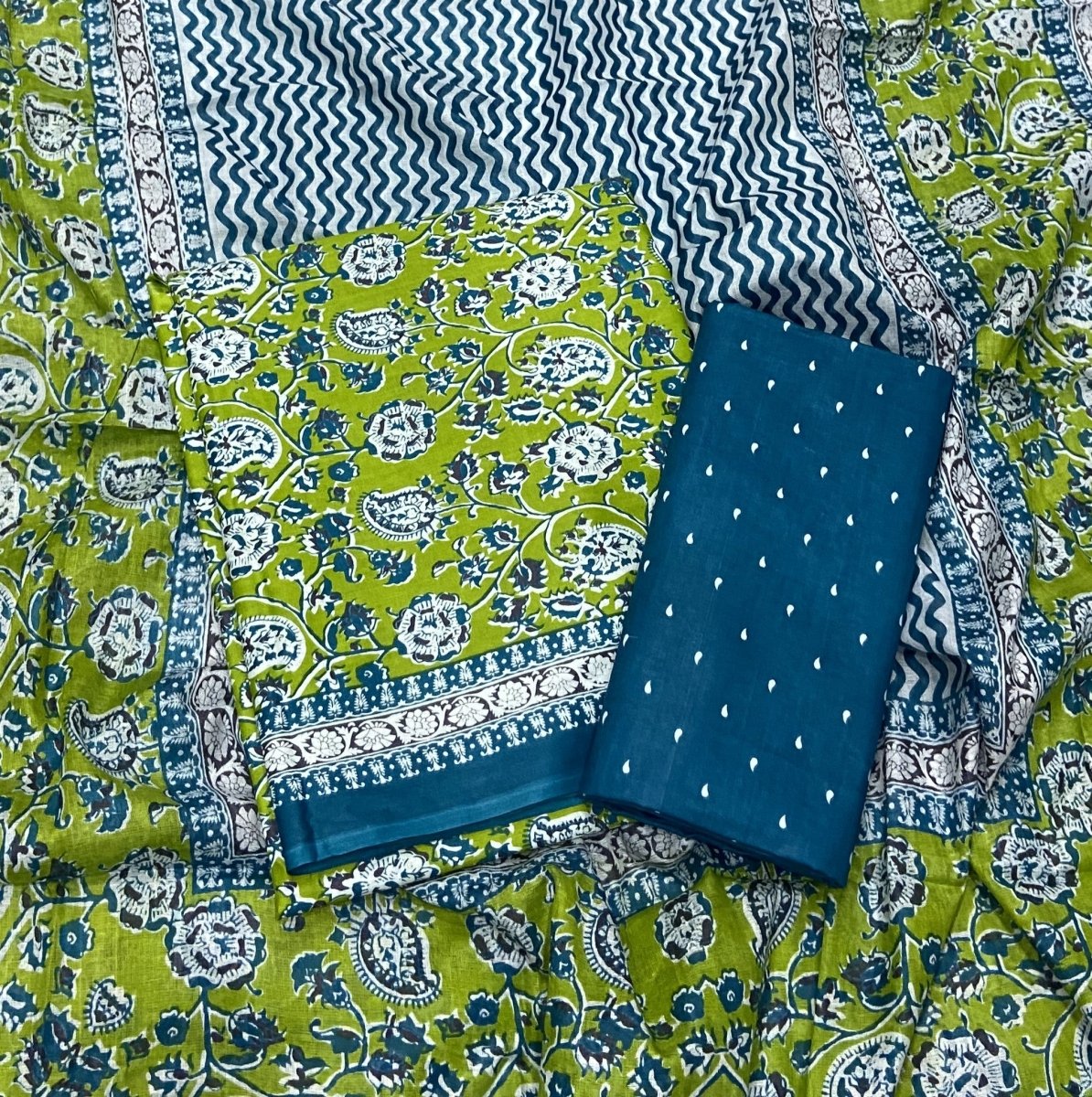 Enchant Cotton Print Suit Set - Yanchi