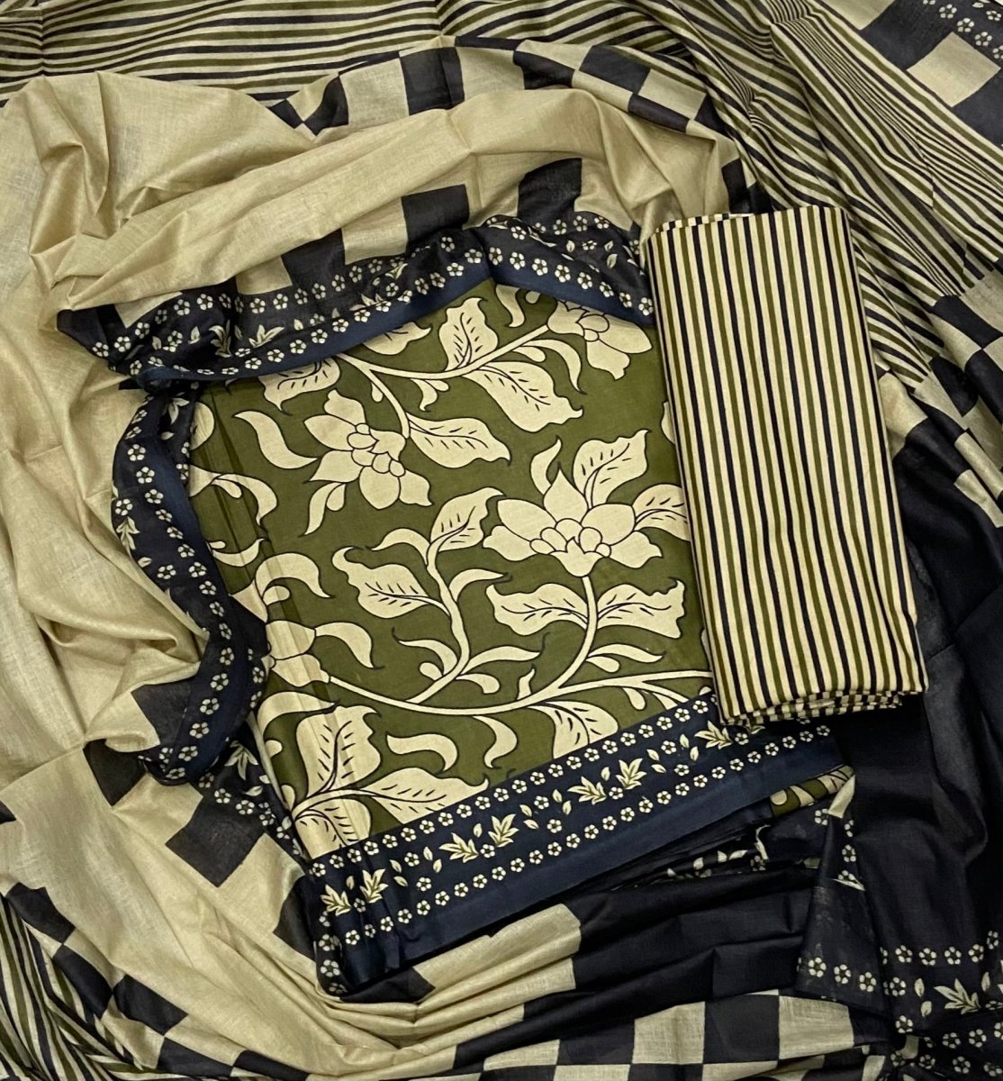 Enchant Cotton Print Suit Set - Yanchi