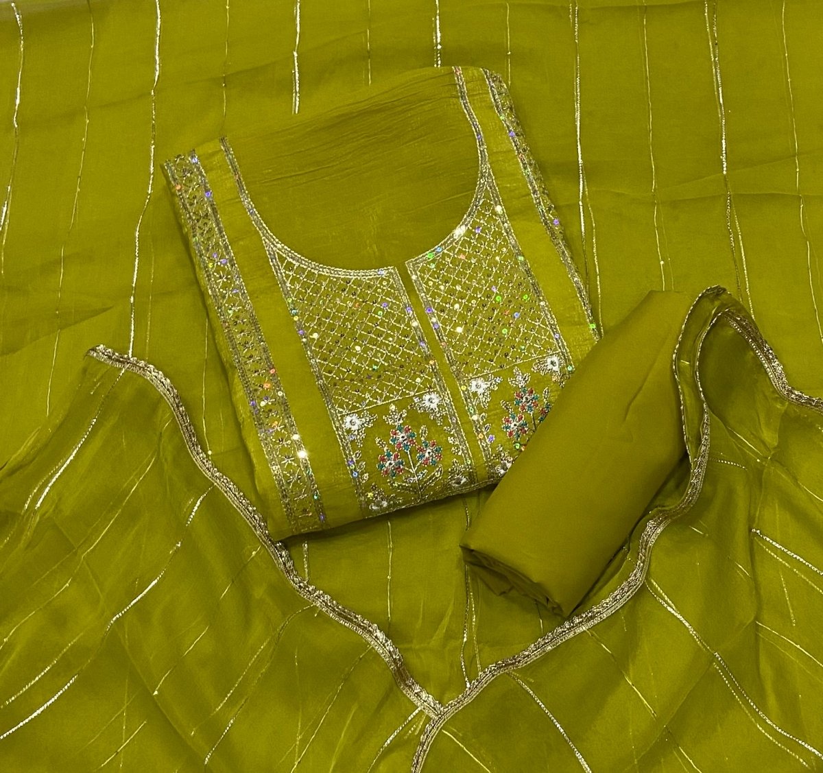 Fancy Crunchy Suit Set with Sequins Heavy Zari Thread Work - Yanchi