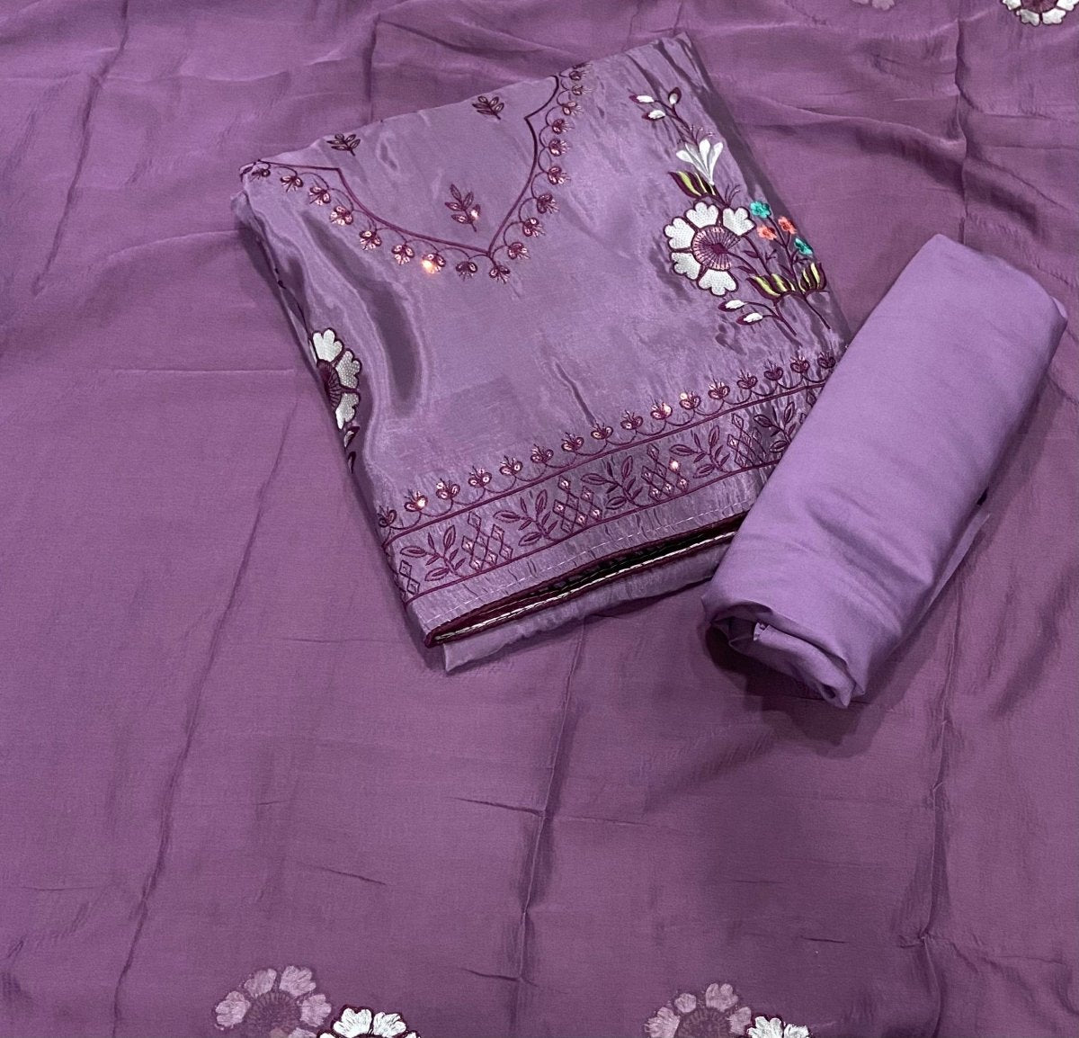 Fancy Glass Organza Suit Set with Elegant Thread & Sequins Work - Yanchi