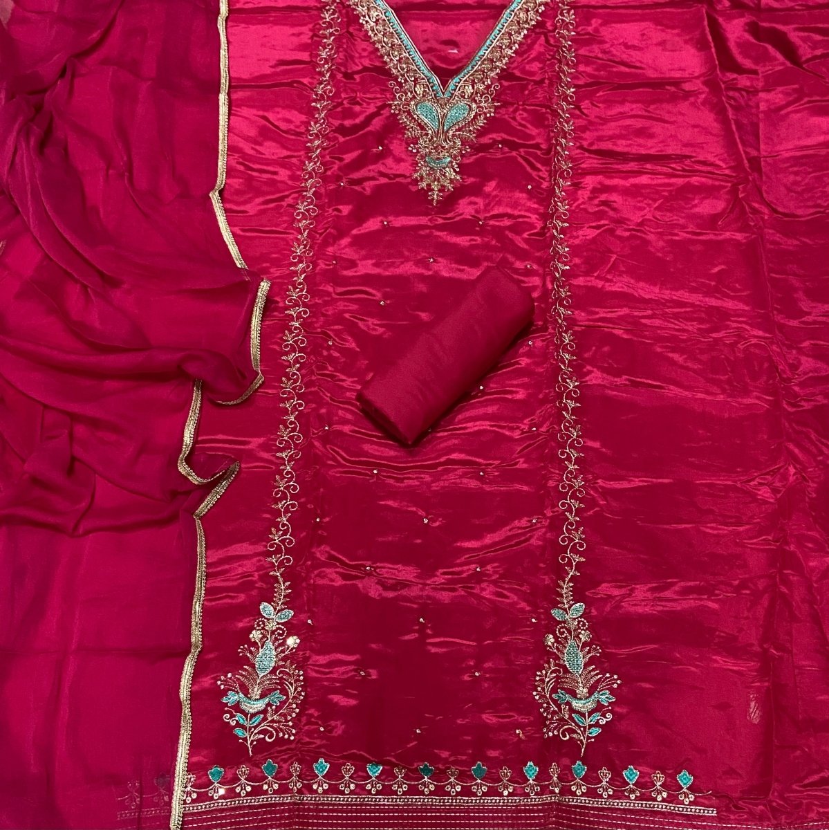 Fancy Glass Organza Suit Set with Zari Thread & Sequins Work - Yanchi