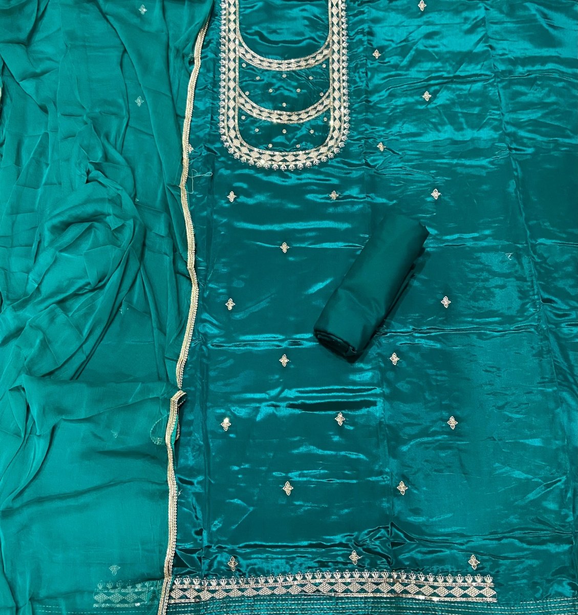 Fancy Glass Organza Suit Set with Zari Thread & Sequins Work - Yanchi