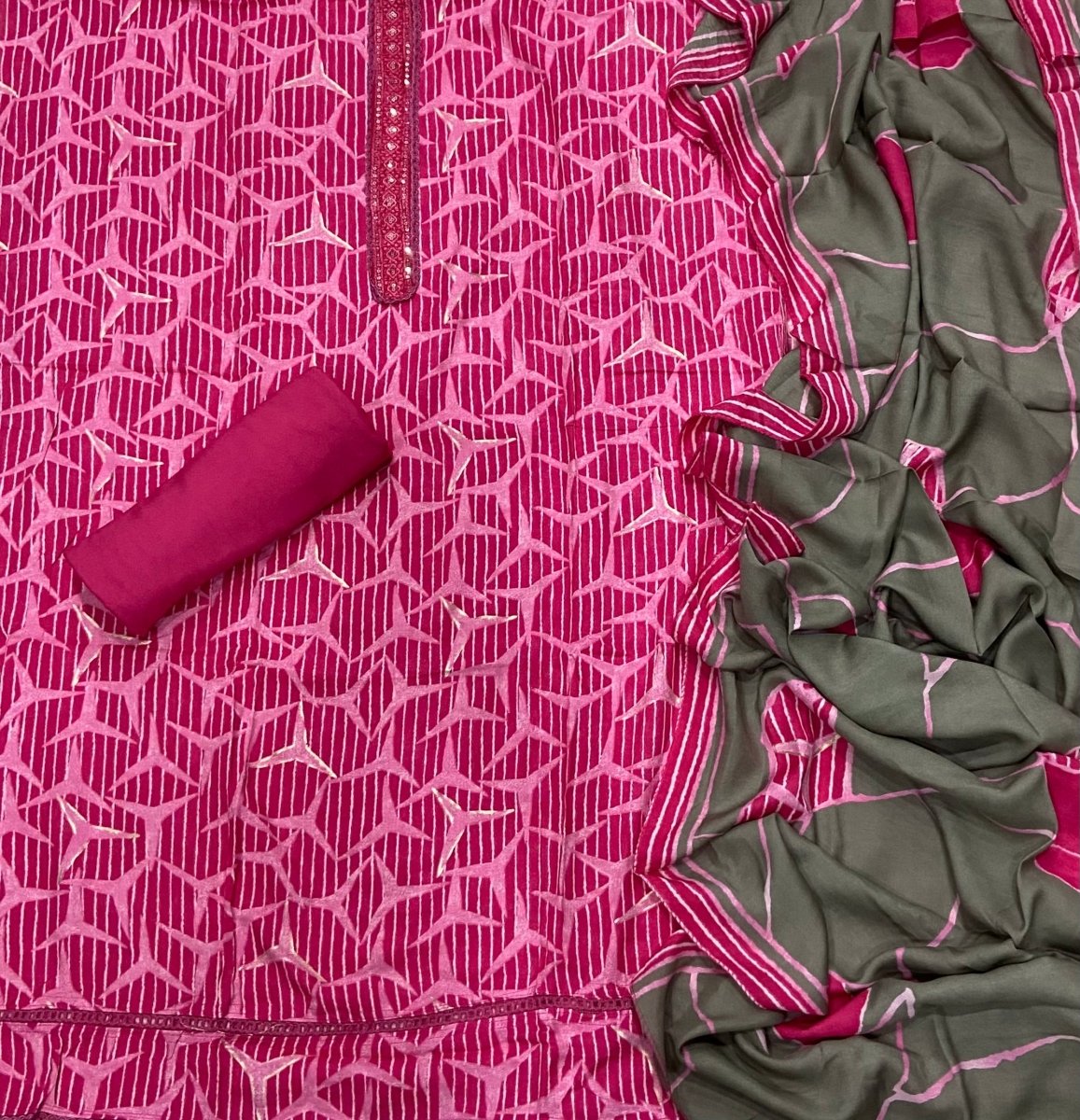 Fancy Musleen Suit Set with nack sequence work - Yanchi