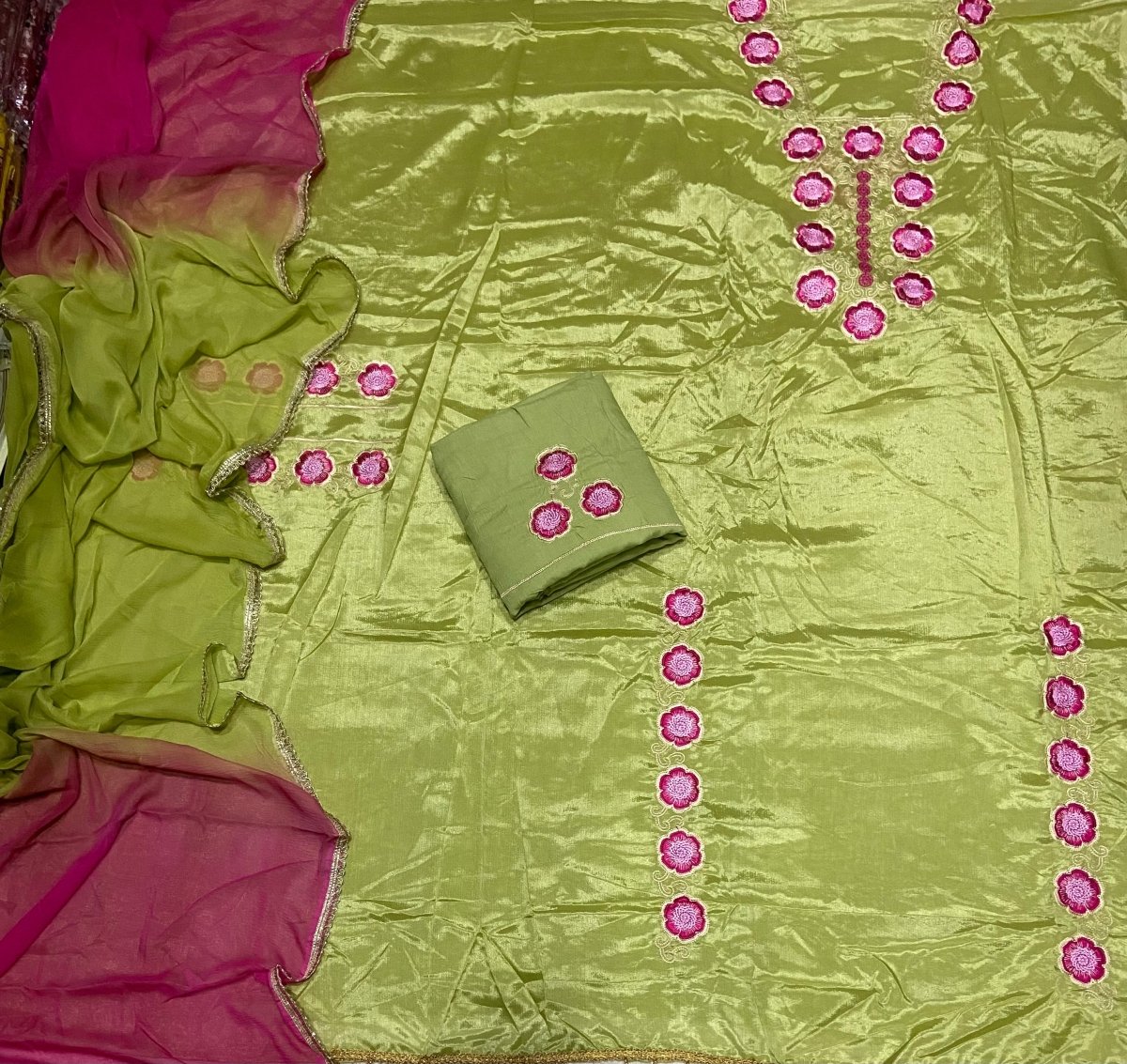 Fancy Wow Glass Organza Suit Set with Elegant Thread Work - Yanchi