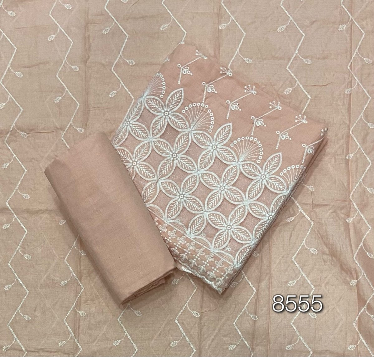 Graceful Cotton Chikankari Suit Set DN15 - Yanchi