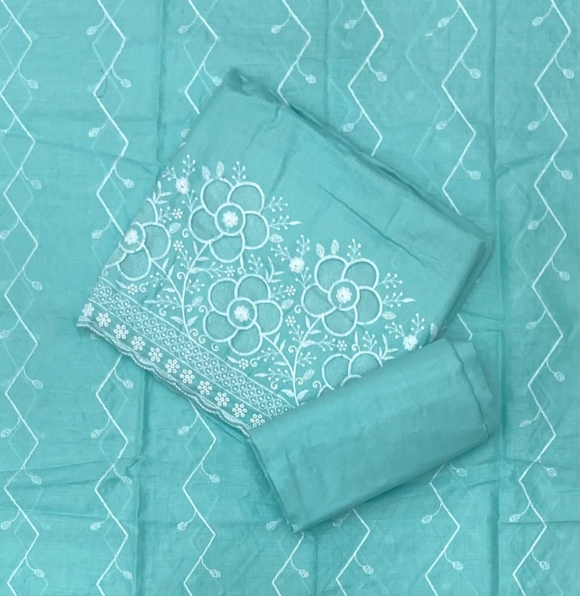 Graceful Cotton Chikankari Suit Set DN5 - Yanchi