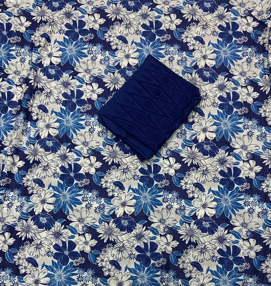 Noorani Cambric Top & Chikankari Pant - Yanchi
