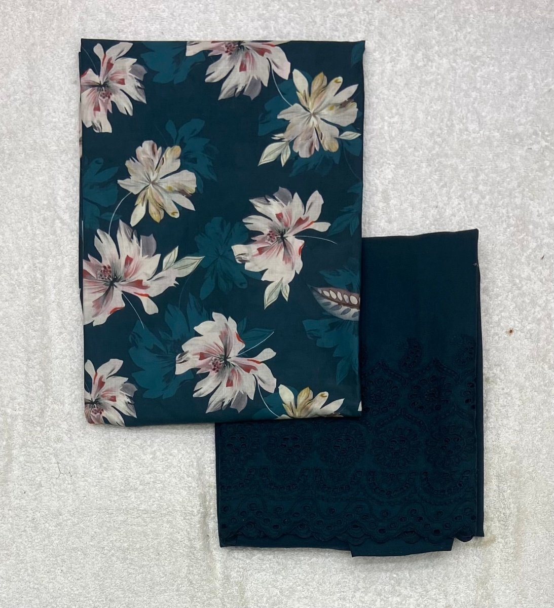 Noorani Cambric Top & Chikankari Pant - Yanchi