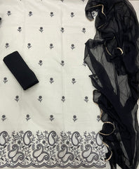 Premium Chikankari Pure Cotton Suit Set - Yanchi