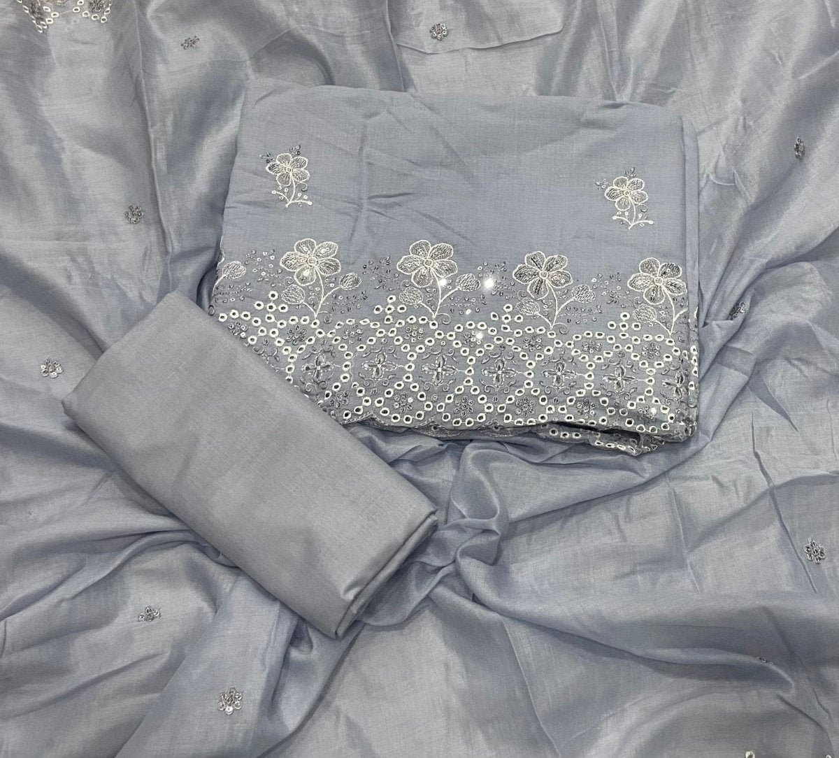 Premium Chikankari Pure Cotton Suit Set - Yanchi