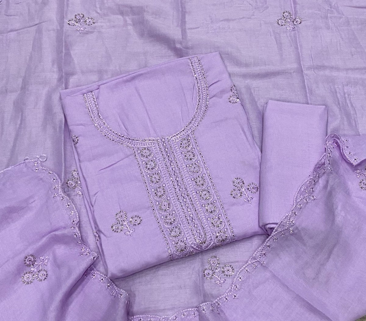 Premium Chikankari Pure Cotton Suit Set - Yanchi